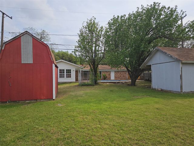 5629 Starlight Drive, Haltom City, TX 76117