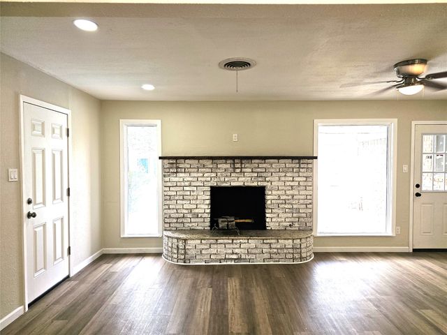 5629 Starlight Drive, Haltom City, TX 76117