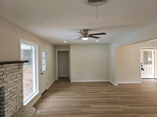 5629 Starlight Drive, Haltom City, TX 76117