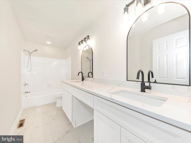 8395 BUCKEYE CT, Frederick, MD 21702