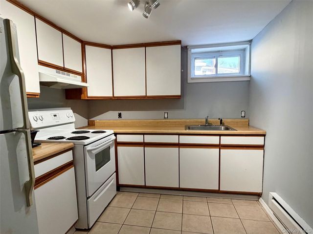 101 Rosevale Avenue E, Ronkonkoma, NY 11779