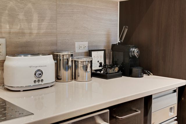 70 E WALTON Street 903, Chicago, IL 60611