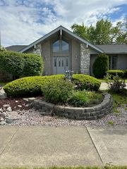 8005 W 143rd Place, Orland Park, IL 60462