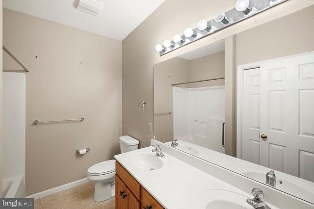5 WINDING DR, Gettysburg, PA 17325