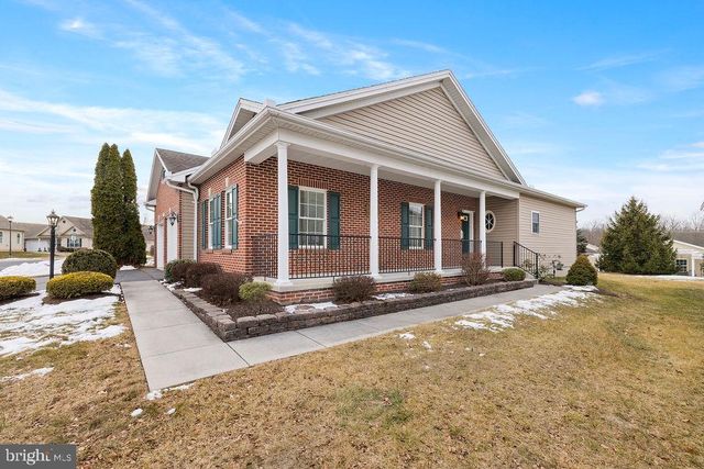 5 WINDING DR, Gettysburg, PA 17325