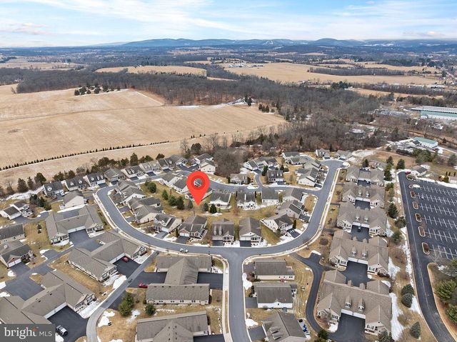 5 WINDING DR, Gettysburg, PA 17325