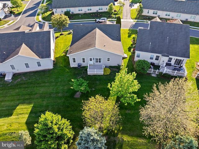 5 WINDING DR, Gettysburg, PA 17325