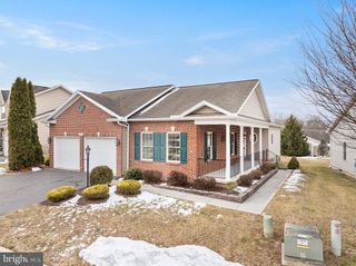 5 WINDING DR, Gettysburg, PA 17325