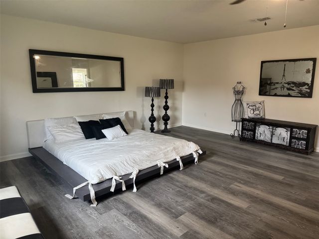 6412 Embassy Drive, Forest Hill, TX 76119