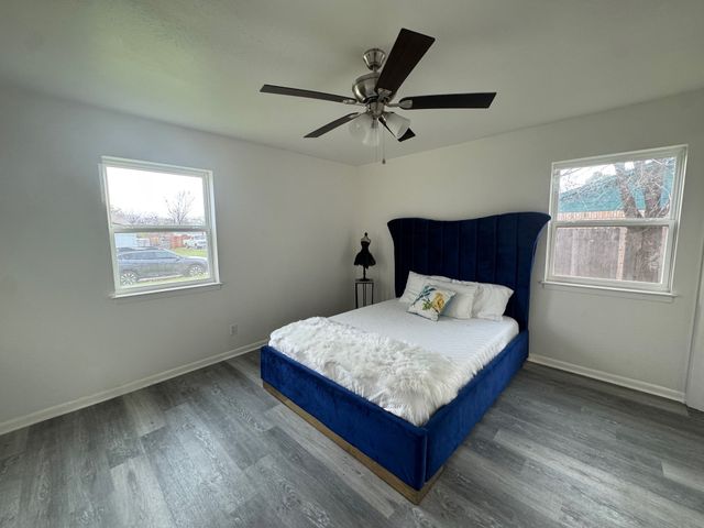 6412 Embassy Drive, Forest Hill, TX 76119