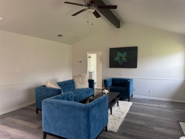 6412 Embassy Drive, Forest Hill, TX 76119