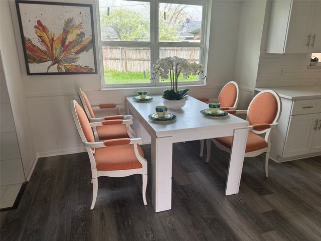 6412 Embassy Drive, Forest Hill, TX 76119