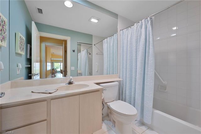 3527 El Verdado CT, Naples, FL 34109