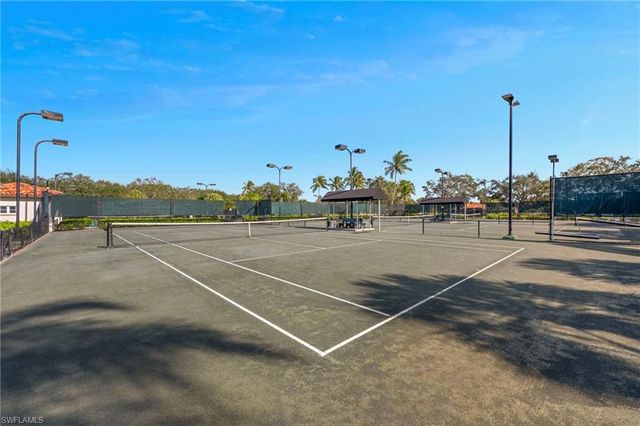 3527 El Verdado CT, Naples, FL 34109