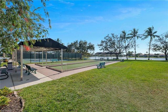 3527 El Verdado CT, Naples, FL 34109