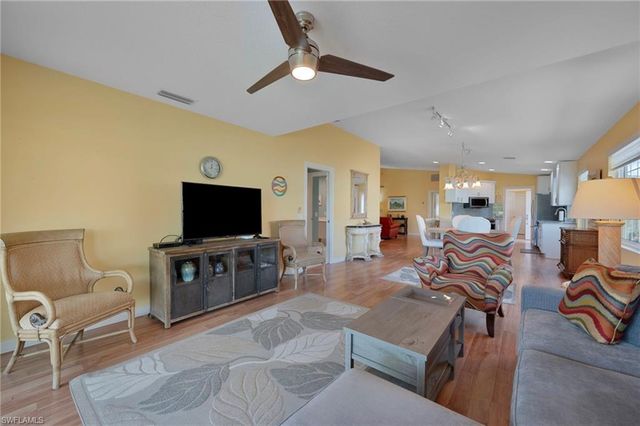 3527 El Verdado CT, Naples, FL 34109