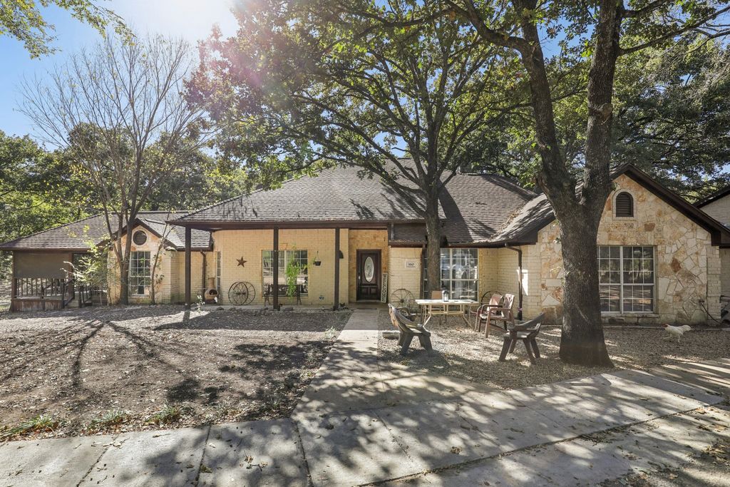 360 Farr Altom Road, Seagoville, TX 75159