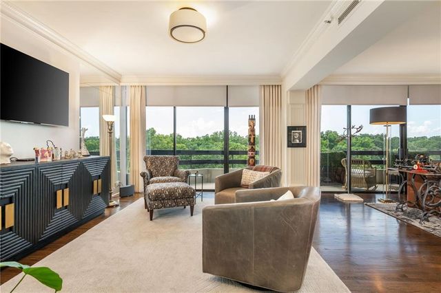 2660 Peachtree Road NW 12C, Atlanta, GA 30305