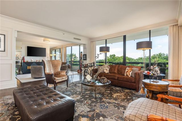 2660 Peachtree Road NW 12C, Atlanta, GA 30305