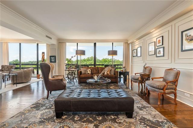 2660 Peachtree Road NW 12C, Atlanta, GA 30305
