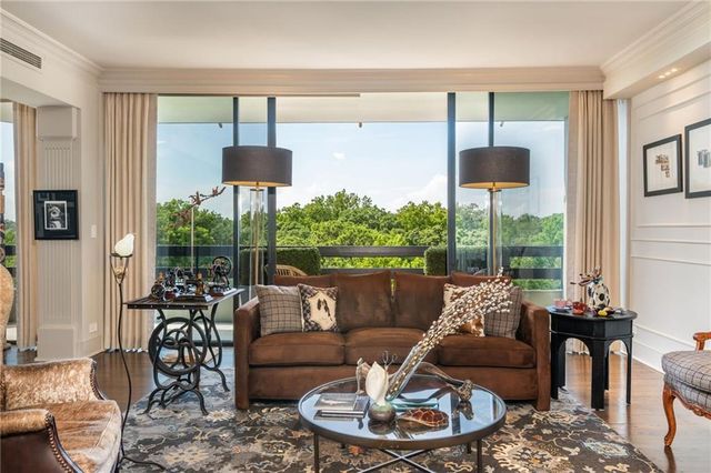 2660 Peachtree Road NW 12C, Atlanta, GA 30305