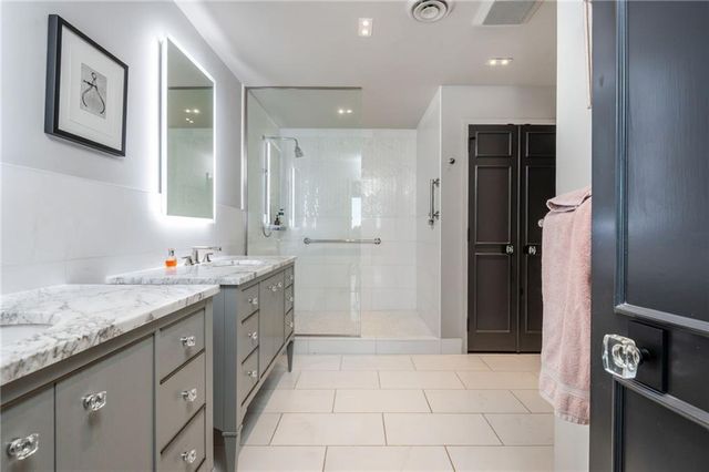 2660 Peachtree Road NW 12C, Atlanta, GA 30305