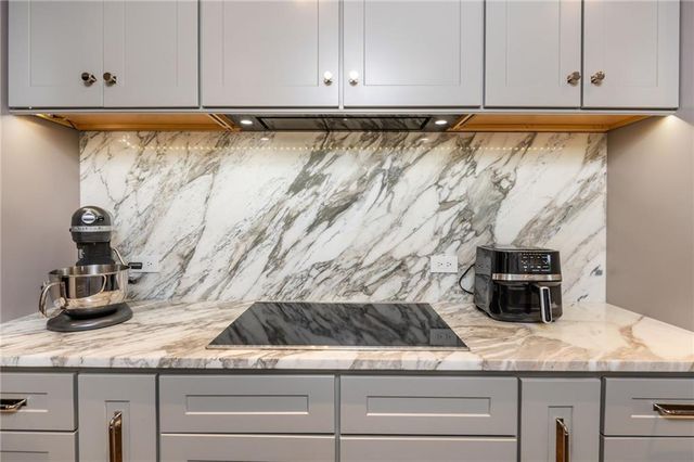 2660 Peachtree Road NW 12C, Atlanta, GA 30305
