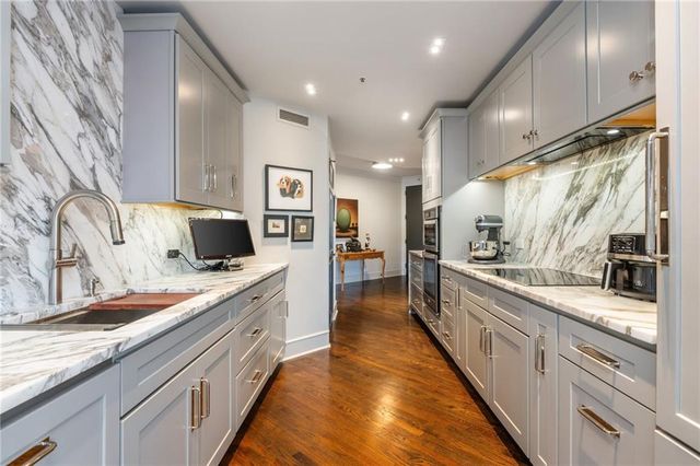 2660 Peachtree Road NW 12C, Atlanta, GA 30305