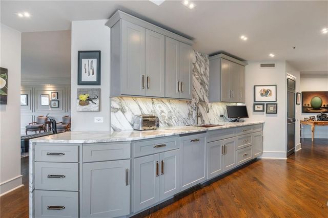 2660 Peachtree Road NW 12C, Atlanta, GA 30305