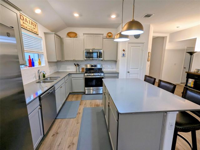 197 River Rise RD, Kyle, TX 78640