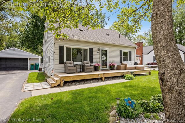 46049 Chatsworth Drive, Van Buren Charter Township, MI 48111