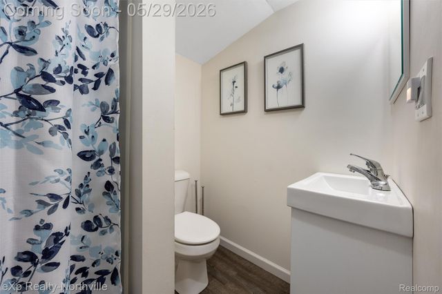 46049 Chatsworth Drive, Van Buren Charter Township, MI 48111