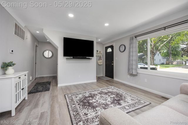 46049 Chatsworth Drive, Van Buren Charter Township, MI 48111