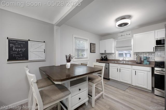 46049 Chatsworth Drive, Van Buren Charter Township, MI 48111