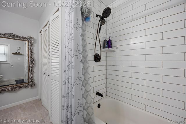 46049 Chatsworth Drive, Van Buren Charter Township, MI 48111