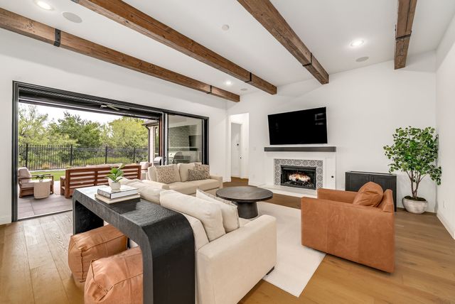 8288 Western, The Colony, TX 75056