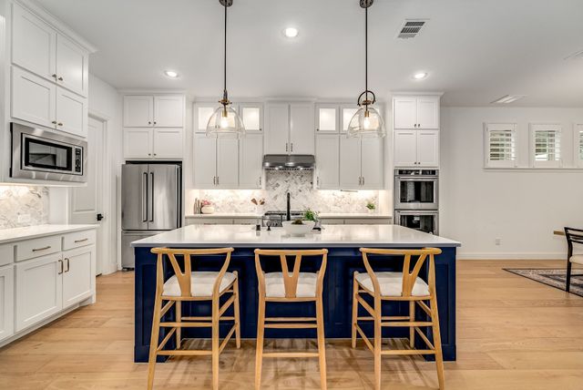 8288 Western, The Colony, TX 75056