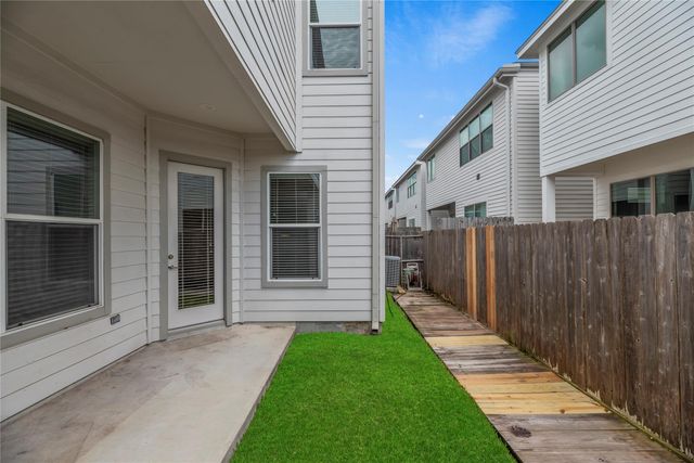 8819 Hollister Pine Court, Houston, TX 77080