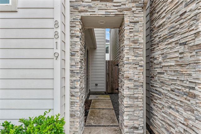 8819 Hollister Pine Court, Houston, TX 77080