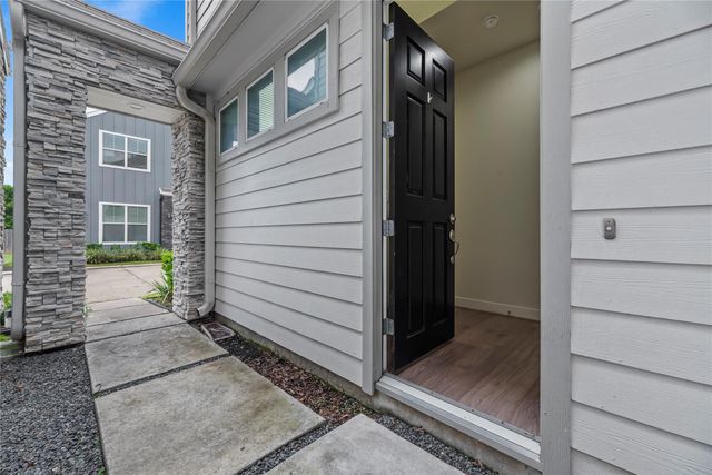 8819 Hollister Pine Court, Houston, TX 77080