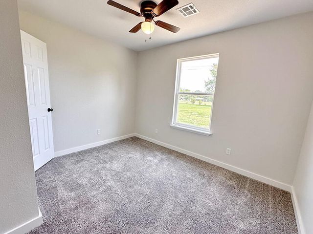 104 W Barrett Avenue, Walker, MO 64790