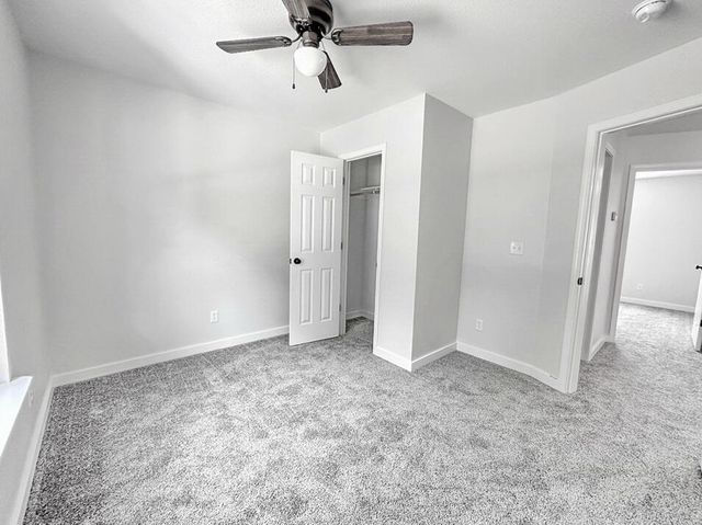 104 W Barrett Avenue, Walker, MO 64790