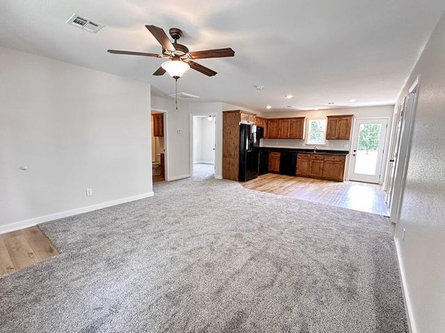 104 W Barrett Avenue, Walker, MO 64790