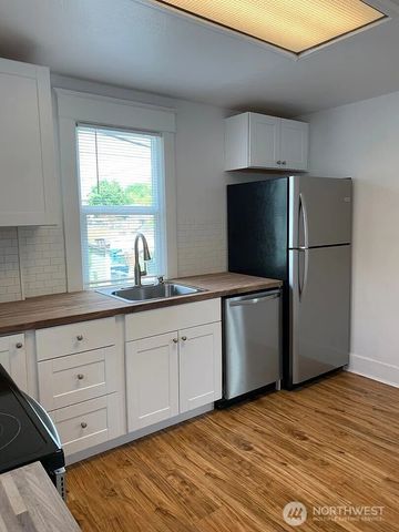 1319 S 9 Street, Tacoma, WA 98405
