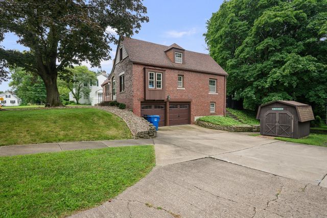 2601 12th Street, Moline, IL 61265