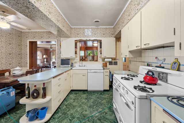 2601 12th Street, Moline, IL 61265