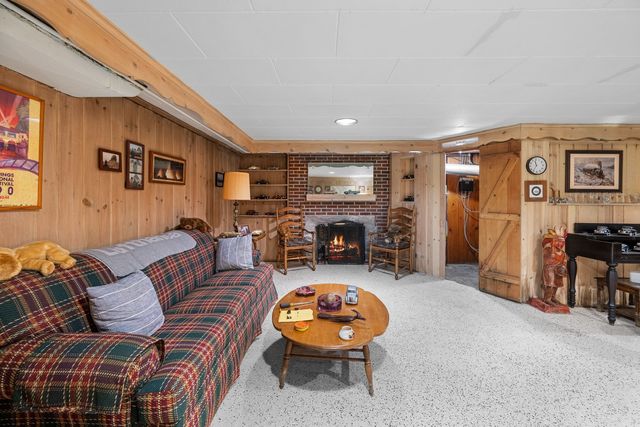 2601 12th Street, Moline, IL 61265