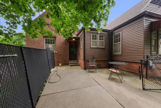 2601 12th Street, Moline, IL 61265