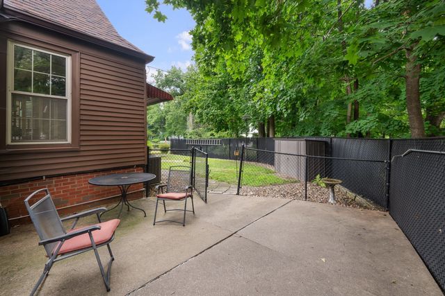 2601 12th Street, Moline, IL 61265