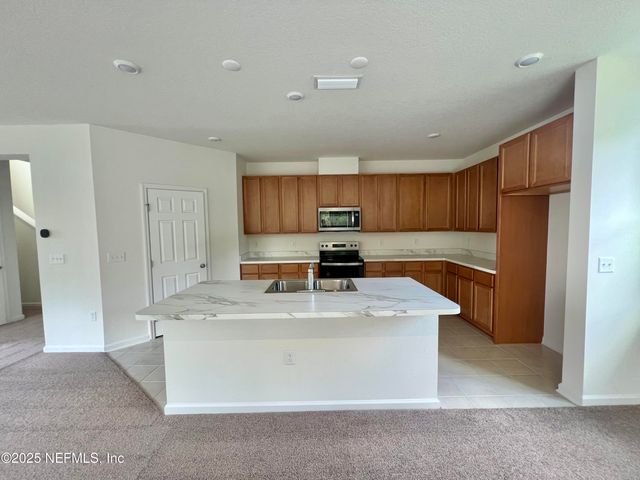 11314 PANTHER LAKE Parkway, Jacksonville, FL 32221